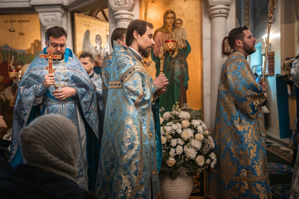 Служба с Митрополитом Павлом. 8.01.2022г.