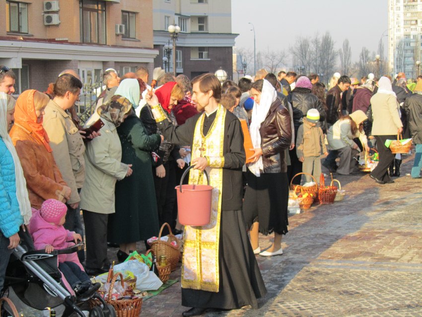Пасха, 2011
