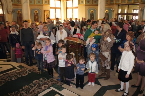 Неделя жен-мироносиц 2014