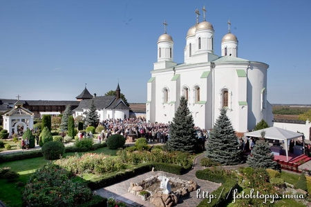 НОВОСТИ ПРИХОДА: От нашего храма планируется паломничество в Святогорский Зимненский монастирь
