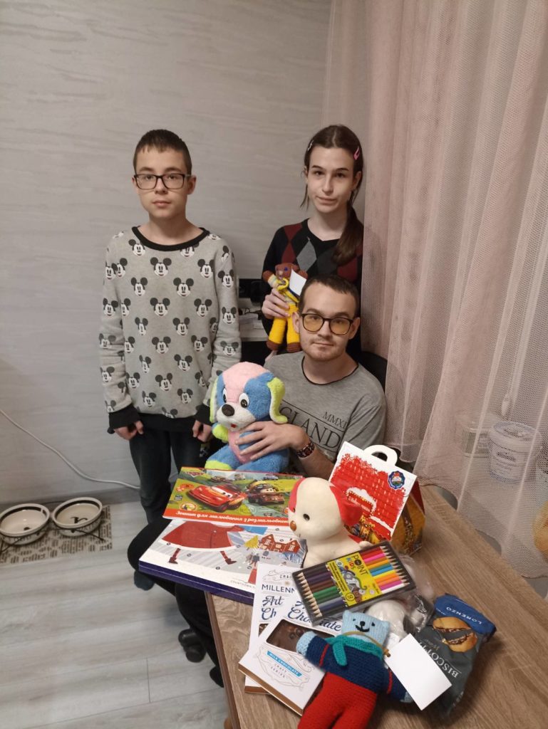 Святкові подарунки для дітей-інвалідів Святкові подарунки для дітей-інвалідів
